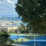 At Location וילה *