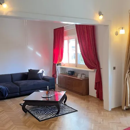 Villa At Location *