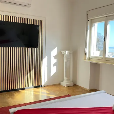 At Location * Spalato