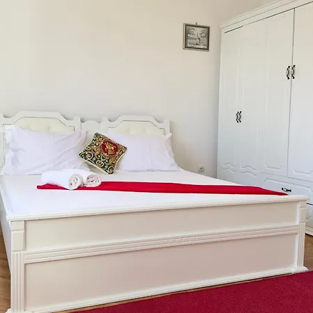 Villa At Location Split